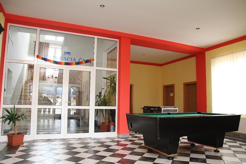 Milotin Hotel Зуберец Екстериор снимка