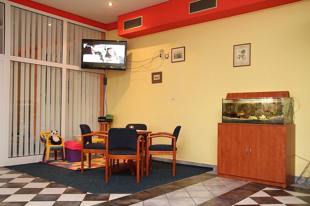 Milotin Hotel Зуберец Екстериор снимка
